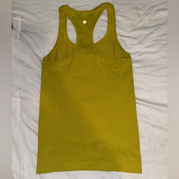 Yellow Lululemon Swiftly Tech Racerback Tank Top! Size 4 - Picture 2 of 3